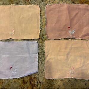 Embroidered Linen Napkins Set